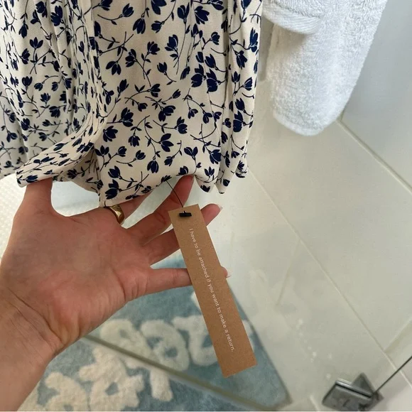 Reformation Bryson Dress in Mykonos - Picture 10 of 12